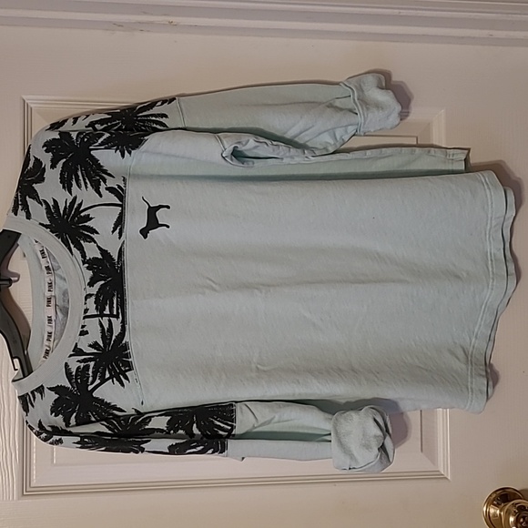 PINK Victoria's Secret Sweatshirt - Picture 5 of 10